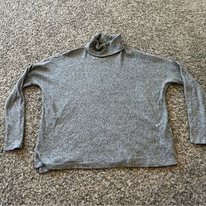 aerie Heather Gray Ribbed Knit Sweater size medium